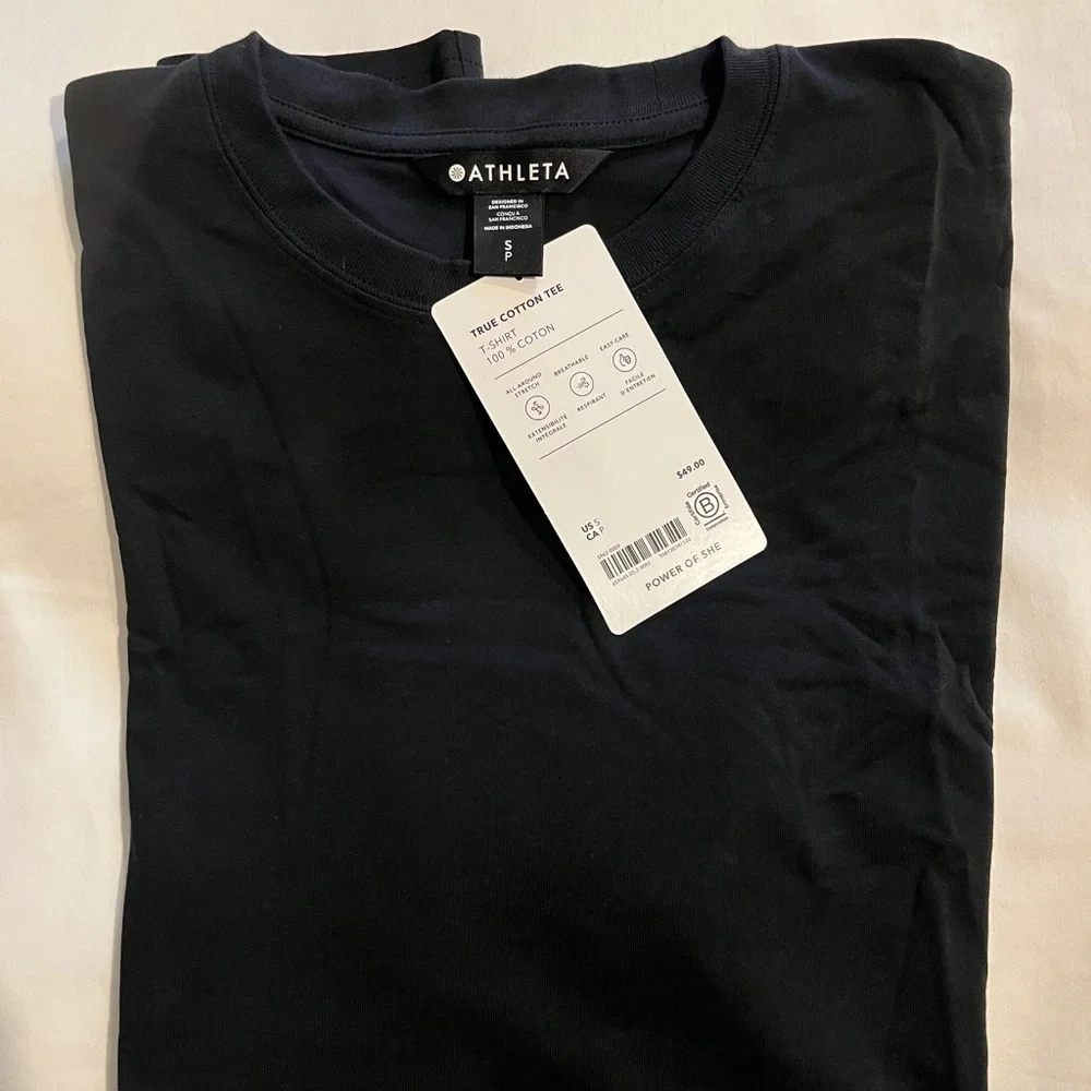 NWT Athleta Women’s True Cotton Black Tee - Picture 3 of 4